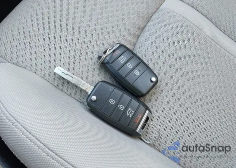 2016 Kia Optima Lx from USA, damaged, VIN KNAGT4L35G5098732